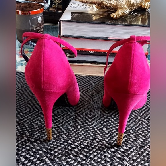 Authentic Tom Ford Pumps - Picture 6 of 10